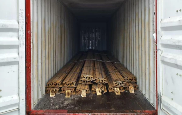 CR73 Rail Container Loading